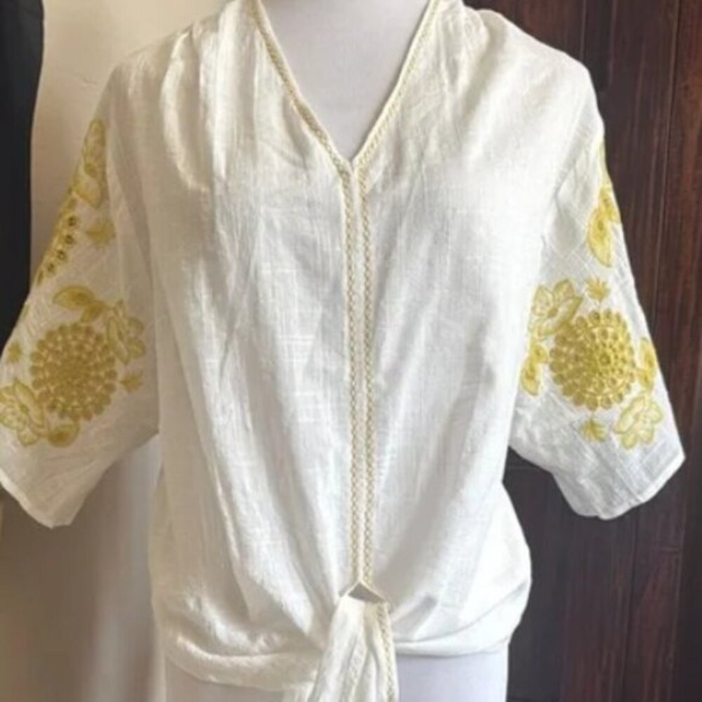 MAX STUDIO White Embroidered Boho Tie-Front Blouse - Size Small